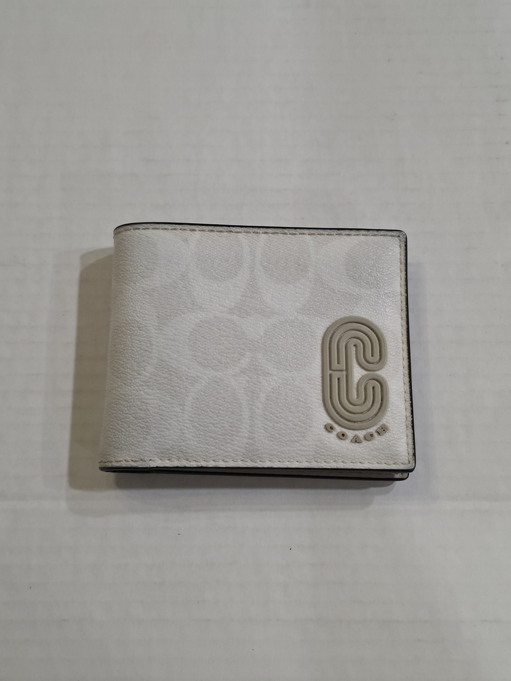 Mens Coach Wallet in Signature Canvas with Coach Patch (Retro C Logo)